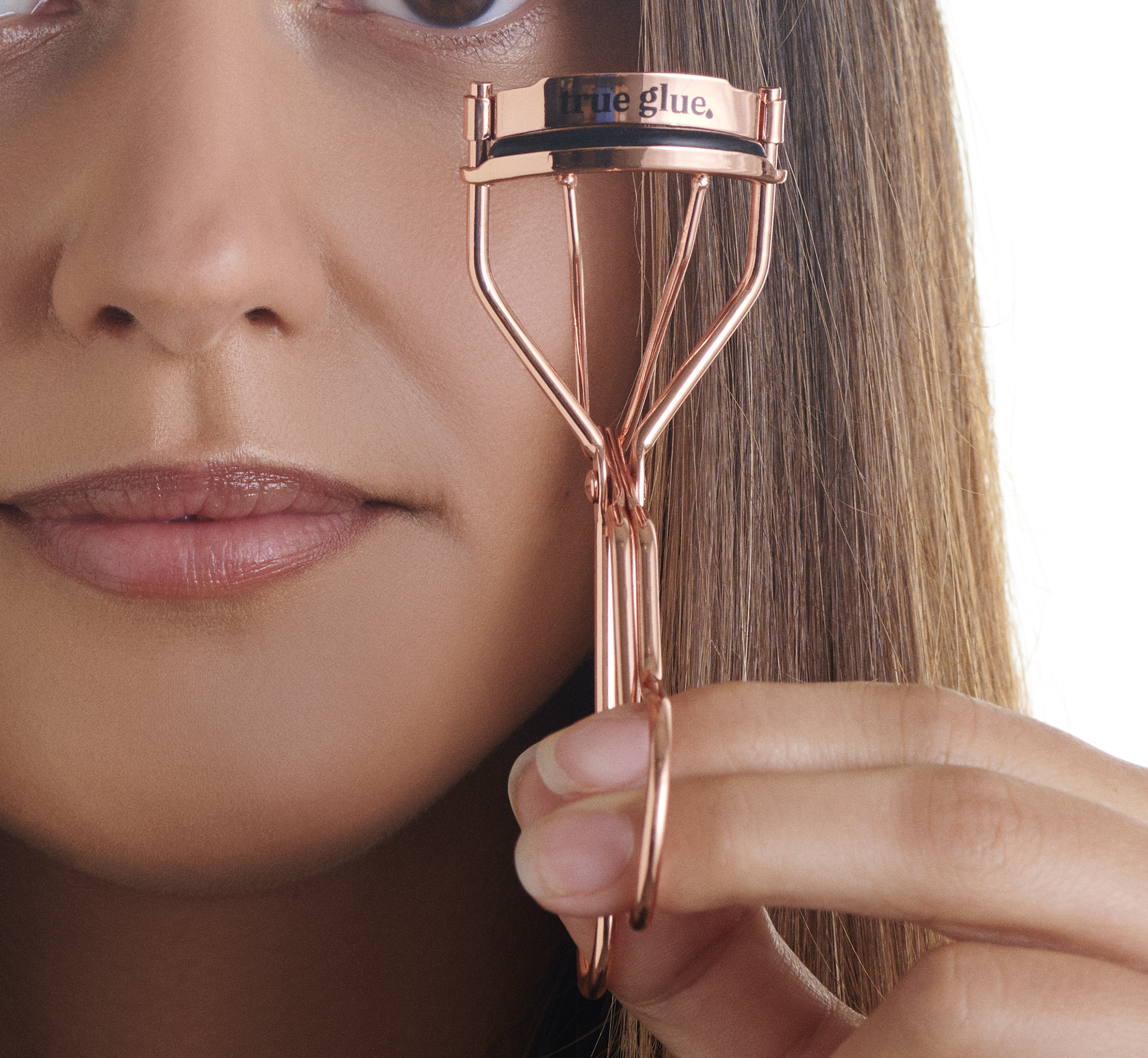 True Glue Eyelash Curler in Rose Gold True Glue Beauty