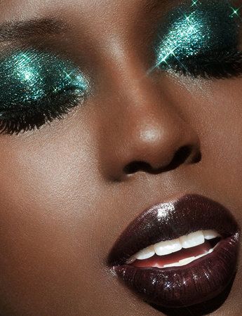 Trendy Makeup Ideas For The Holiday