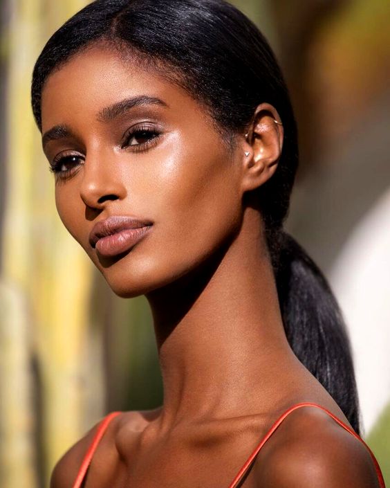 Must-Have Natural Makeup for a Fresh Summer Look