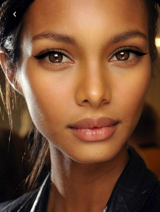 Embracing Natural Beauty Eyelash Removal