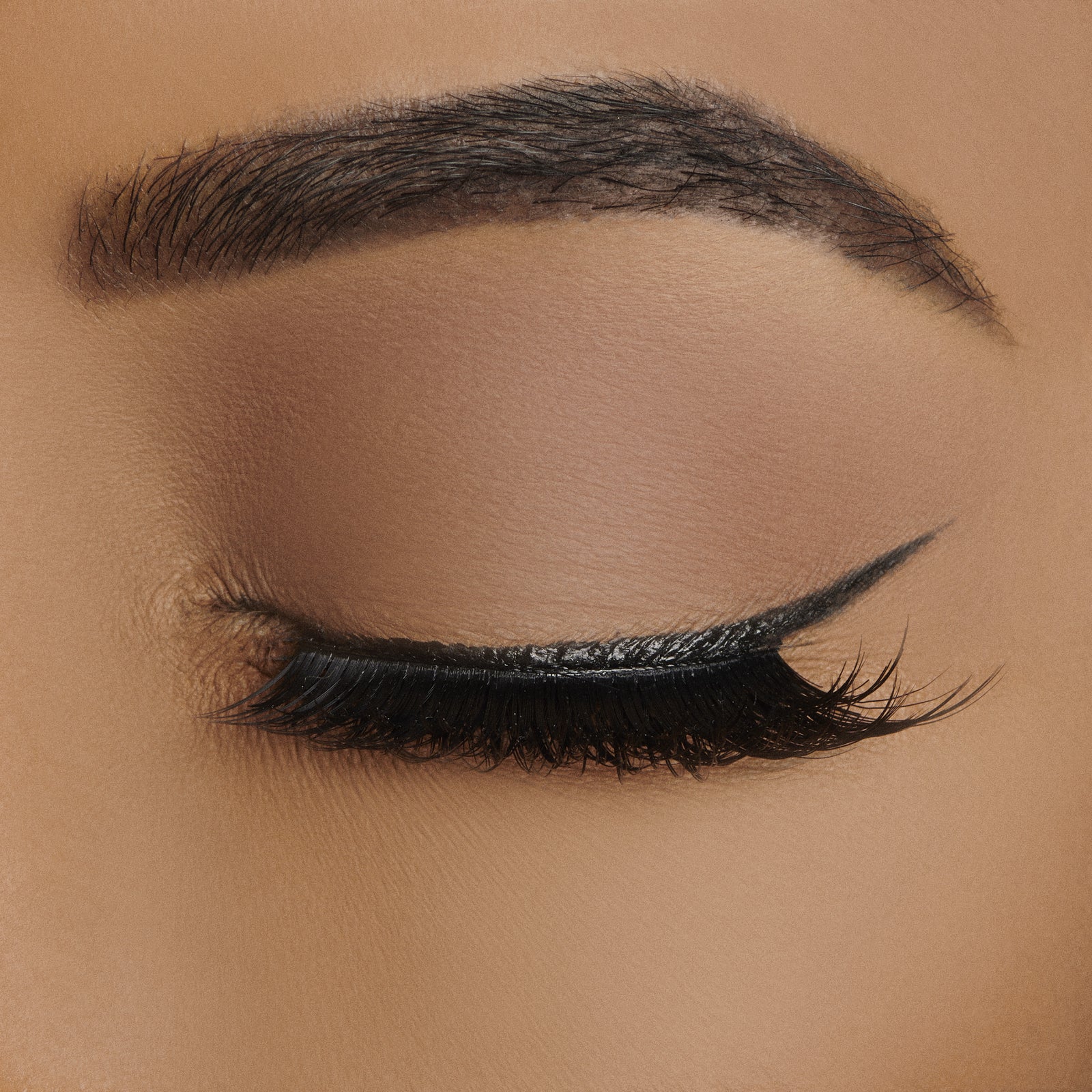 True Glue Prime Line All-Natural Eyeliner Pen