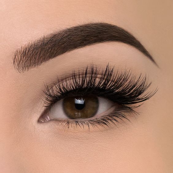 Shop Lashes - How To Pick The Right Style Of Lashes For You | True Glue